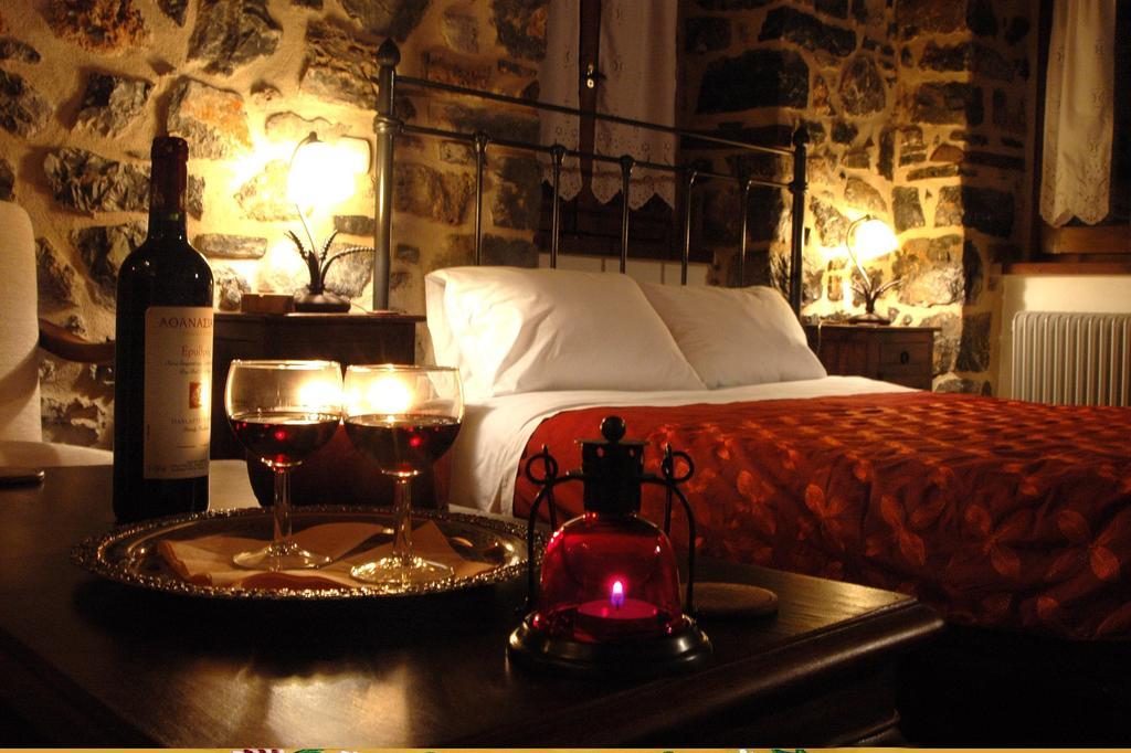 Archontiko Nikolopoulou Hotel Витина Стая снимка